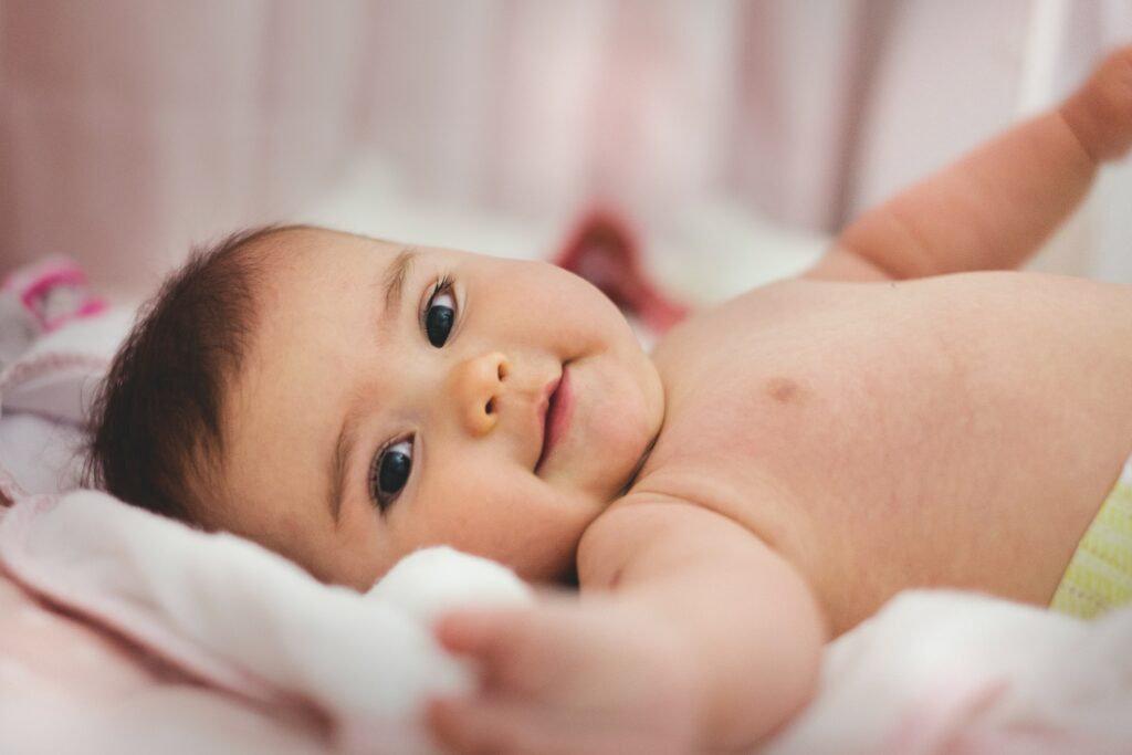 bottle feeding a breastfed baby