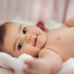 bottle feeding a breastfed baby