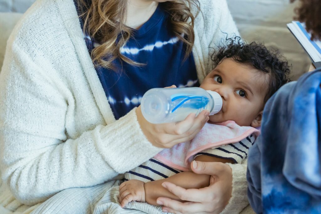 6 month old baby refusing breastfeeding