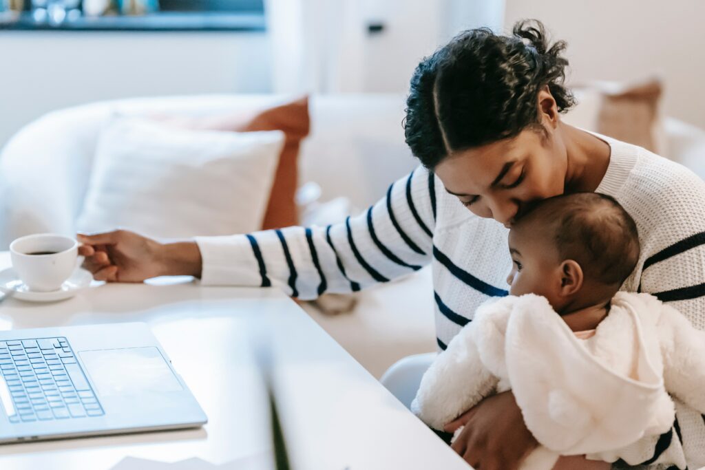 become a breastfeeding counselor